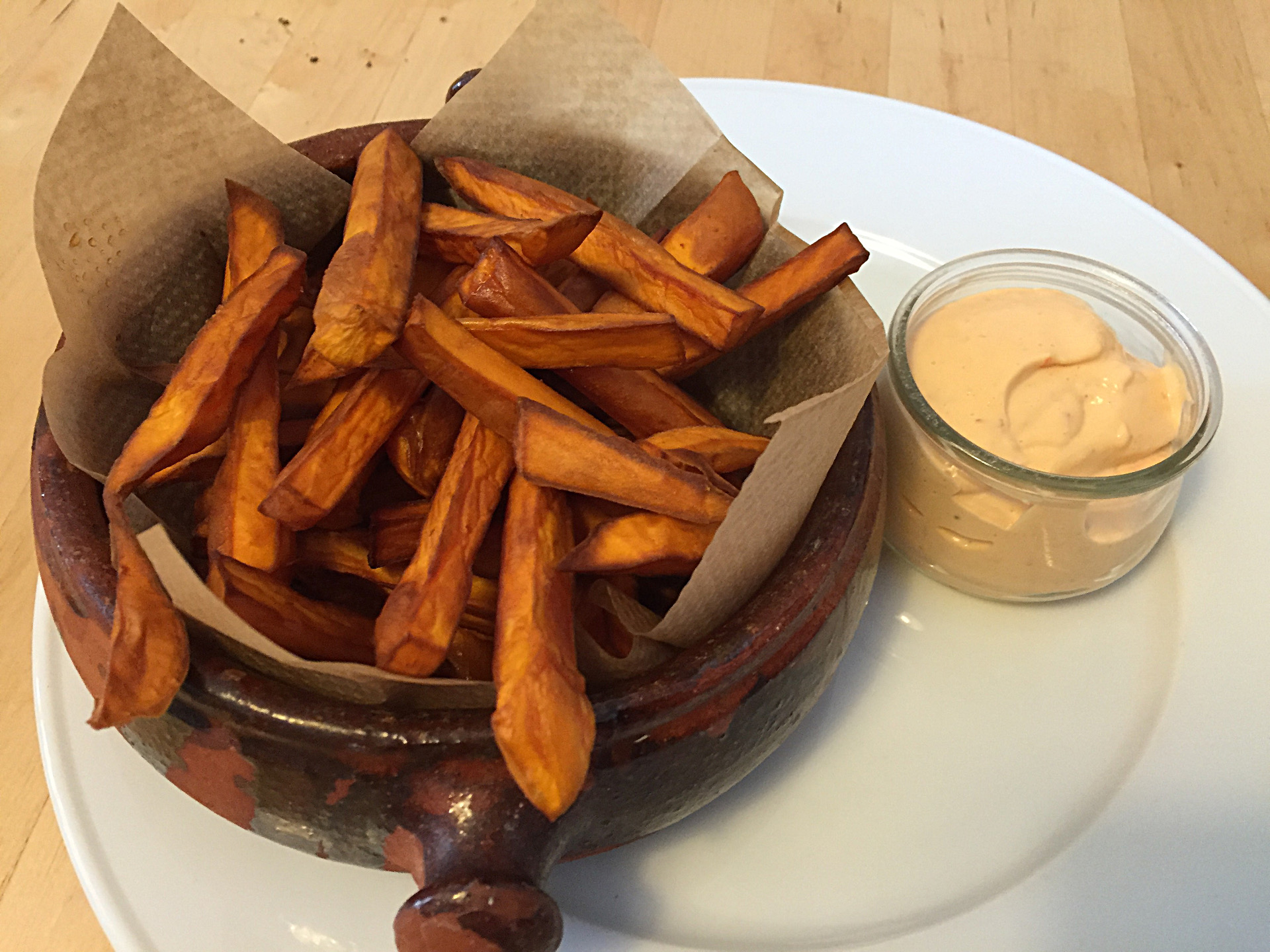 Sweet potato fries with chili garlic mayonnaise
